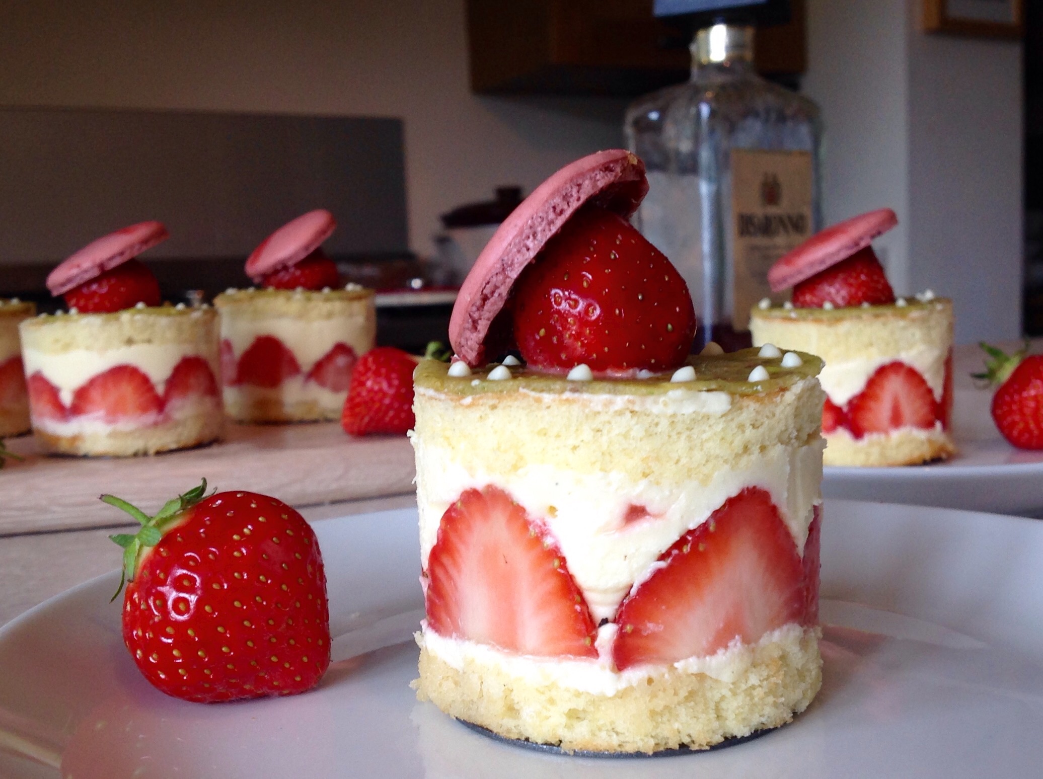 Fresh strawberry cake | Fraisier Cake | Pastry Madness