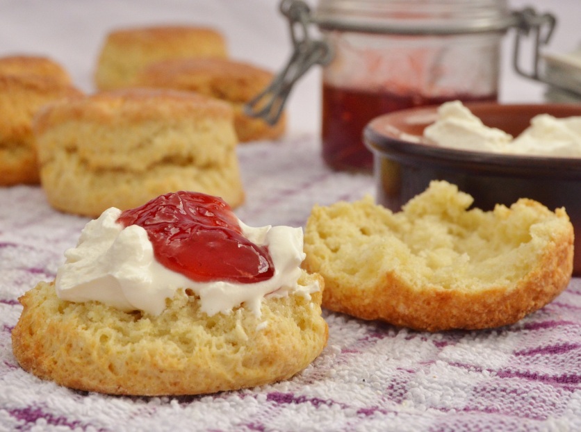 Traditional scones: sweet simplicity!