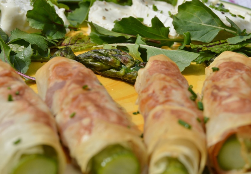 Asparagus wrapped in phyllo dough