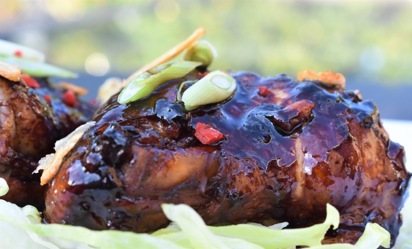 spiced soy sauce-glazed chicken wings