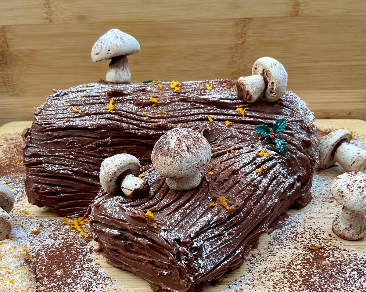 Chocolate Mocha Yule Log Cakes - Sprinkle Bakes